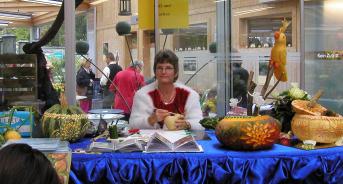 Beim schauschnitzen mitten im Gartencenter